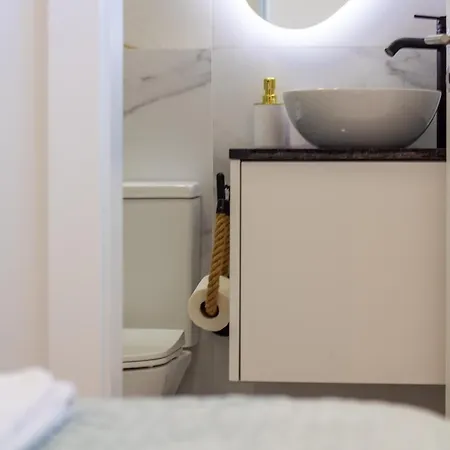 Apartment Quiet Duplex W Patio In Lapa By Lovelystay Porto